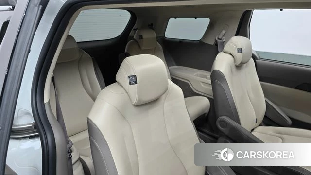 Kia Carnival 4th generation 2023 Белый из Кореи, фото 2