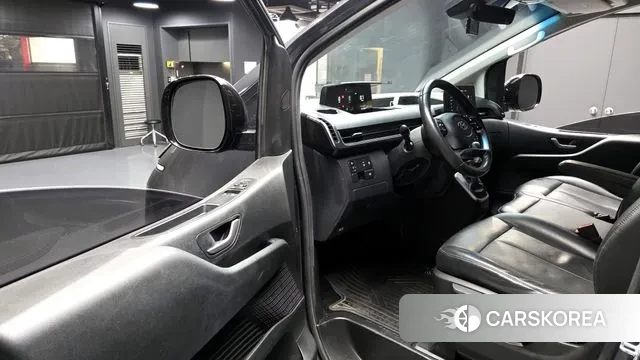 Hyundai Staria 2022 Серый из Кореи, фото 2