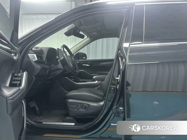 Toyota Highlander 2024 Черный из Китая, фото 2