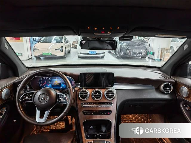 Mercedes-Benz GLC 2021 Черный из Китая, фото 2
