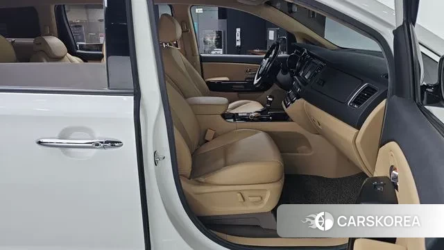 Kia The New Carnival 2018 Белый из Кореи, фото 2