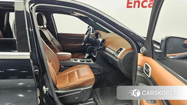 Jeep Grand Cherokee 2021 Черный из Кореи, фото 2