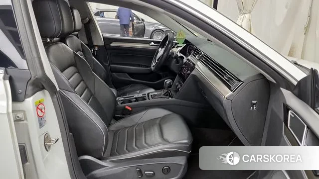 Volkswagen Arteon 2020 Белый из Кореи, фото 2