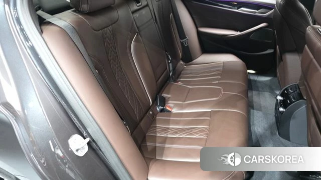 BMW 5 Series (G30) 2022 Серый из Кореи, фото 2