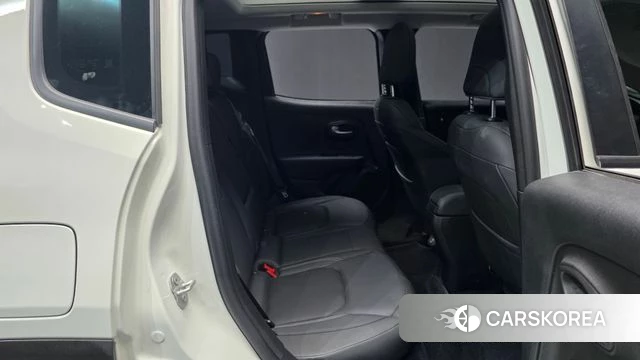 Jeep Renegade 2023 Белый из Кореи, фото 2