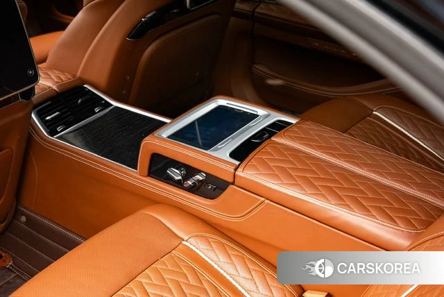 BMW 7 series 2021 Черный из Китая, фото 2