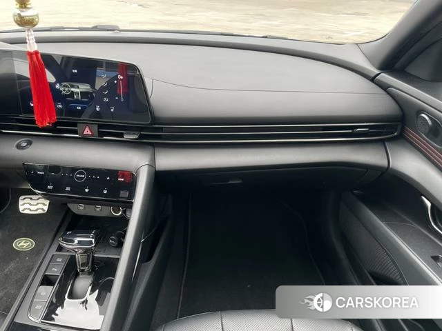 Hyundai Elantra 2022 Белый из Китая, фото 2