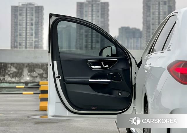 Mercedes-Benz Class C 2022 Белый из Китая, фото 2
