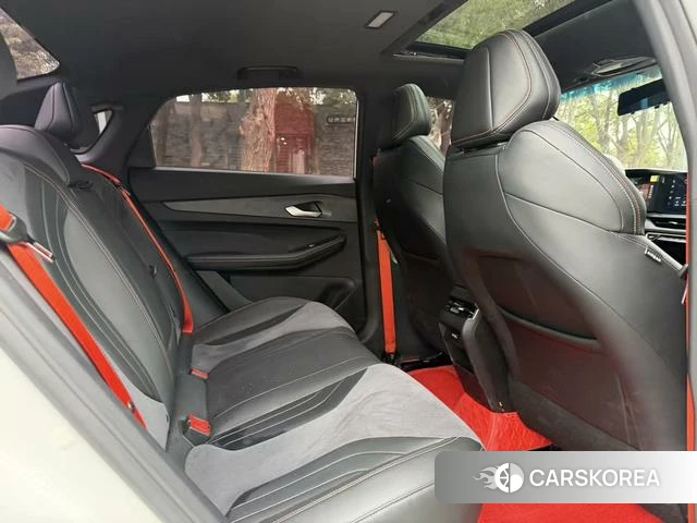 Geely Automobile Binrui 2022 Белый из Китая, фото 2
