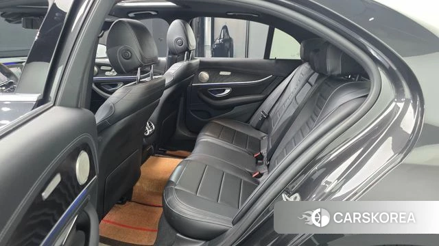 Mercedes-Benz E-Class W213 2021 Серый из Кореи, фото 2