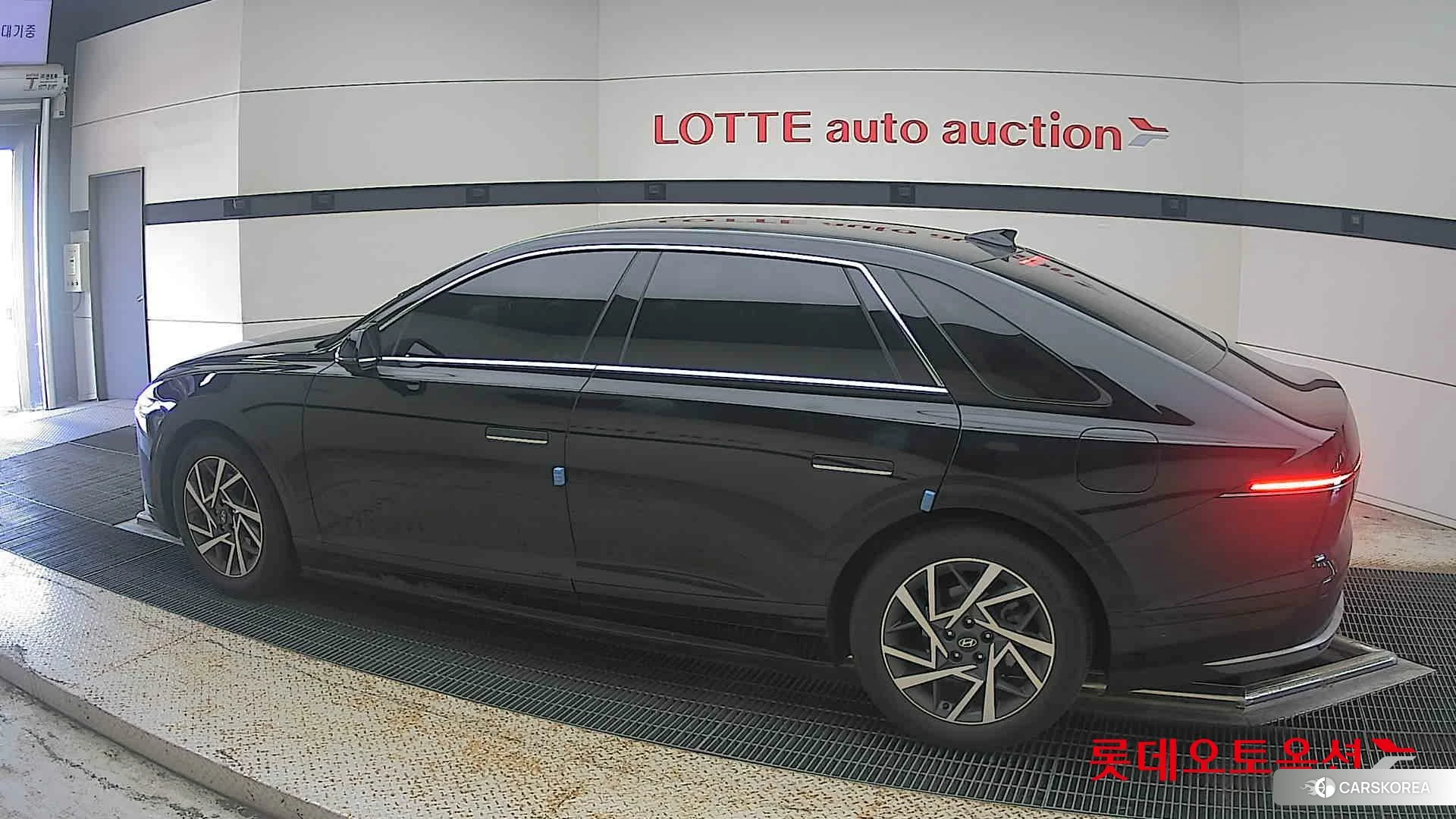 Hyundai Grandeur 2023 Abyss Black Pearl из Кореи, фото 2