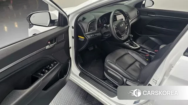 Hyundai Avante AD 2018 Белый из Кореи, фото 2