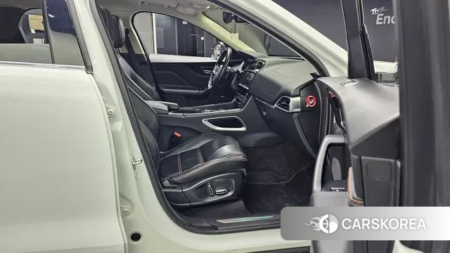 Jaguar F-PACE 2019 Белый из Кореи, фото 2