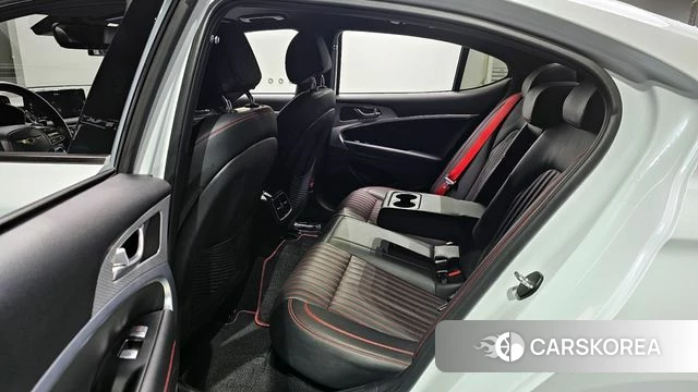 Genesis The New G70 2022 Белый из Кореи, фото 2