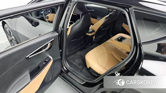 Kia EV6 2023 Черный из Кореи, фото 2