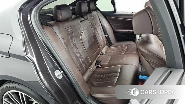 BMW 5 Series (G30) 2019 Серый из Кореи, фото 2