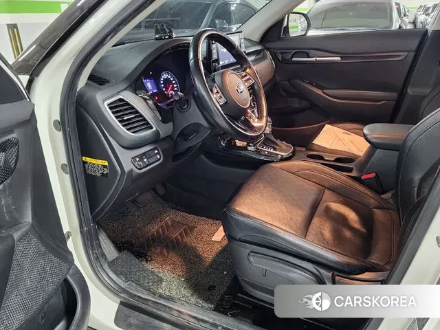 Kia Seltos 2019 Белый из Кореи, фото 2