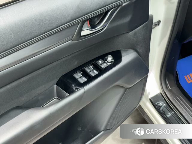 Mazda CX-5 2024 Белый из Китая, фото 2