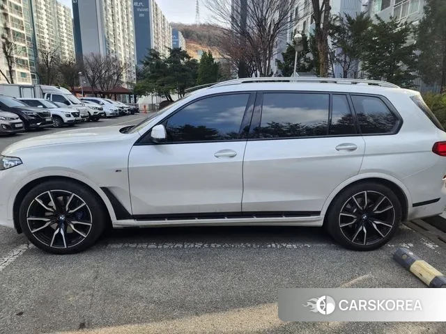 BMW X7 (G07) 2022 Белый из Кореи, фото 2