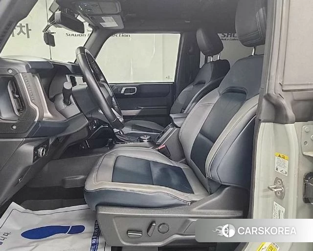 Ford Bronco 6th Generation 2023 Серебристо-серый из Кореи, фото 2