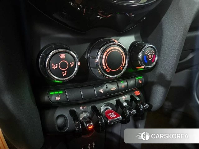 Mini Cooper 2018 Красный из Кореи, фото 2