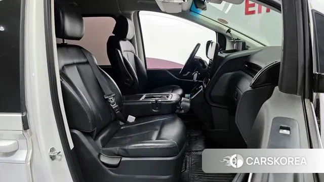 Hyundai Staria 2021 Белый из Кореи, фото 2