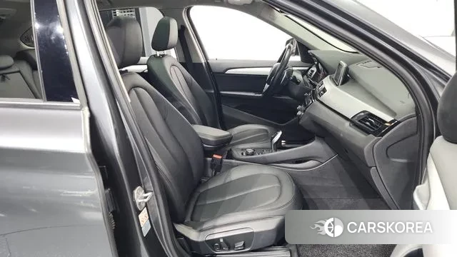 BMW X1 (F48) 2018 Серый из Кореи, фото 2