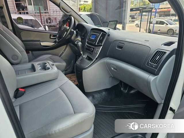 Hyundai The New Grand Starex 2018 Белый из Кореи, фото 2