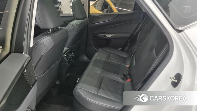 Lexus NX350h Second generation 2025 Белый из Кореи, фото 2