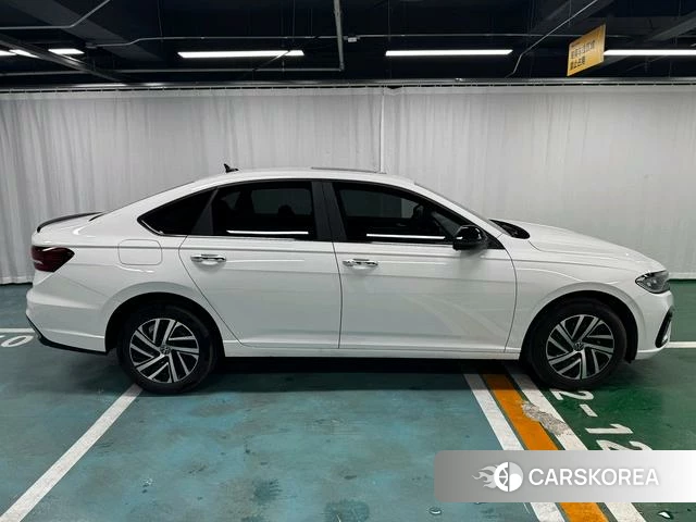 Volkswagen Lavida 2025 Белый из Китая, фото 2