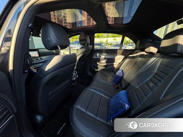 Mercedes-Benz E-Class W213 2022 Черный из Кореи, фото 2
