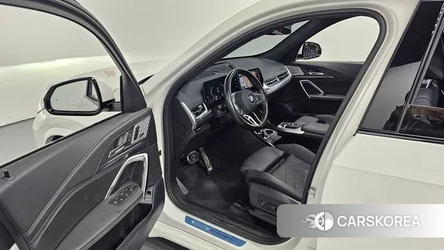 BMW X1 (U11) 2023 Белый из Кореи, фото 2