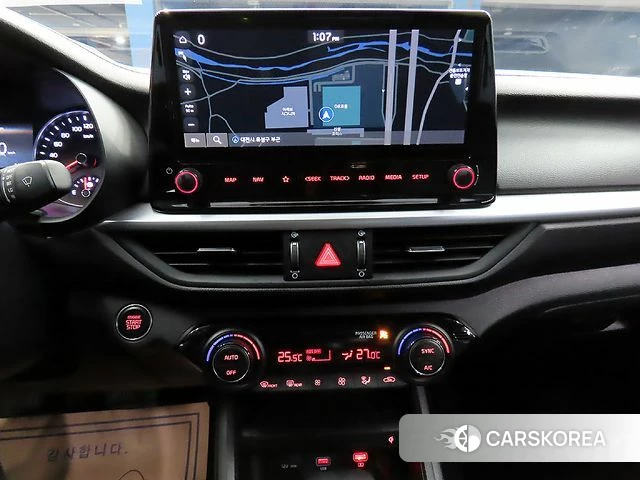 Kia The New K3 2nd generation 2021 Белый из Кореи, фото 2