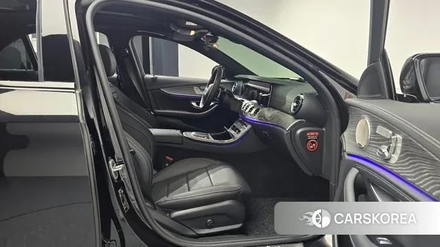 Mercedes-Benz E-Class W213 2022 Черный из Кореи, фото 2