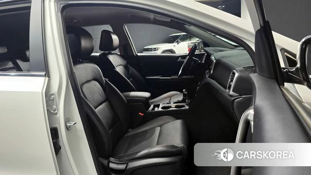 Kia Sportage The Bold 2018 Белый из Кореи, фото 2