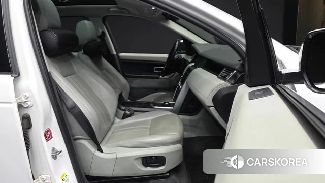 Land Rover Discovery Sports 2018 Белый из Кореи, фото 2