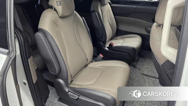 Kia The New Carnival 4th Generation 2023 Белый из Кореи, фото 2