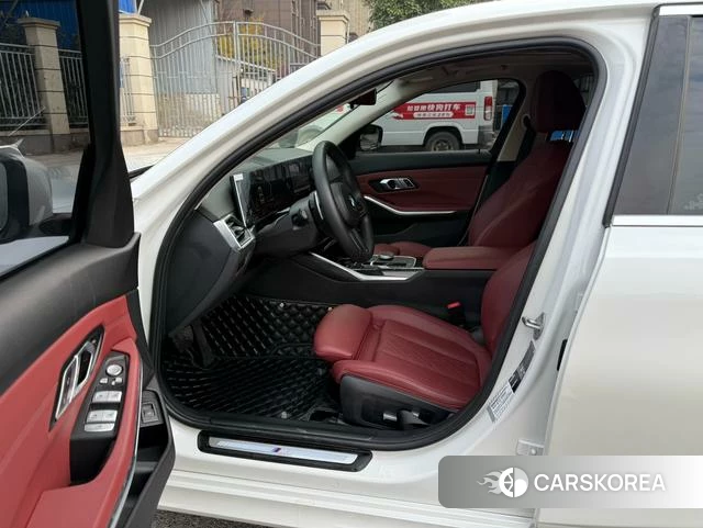 BMW 3 series 2022 Белый из Китая, фото 2