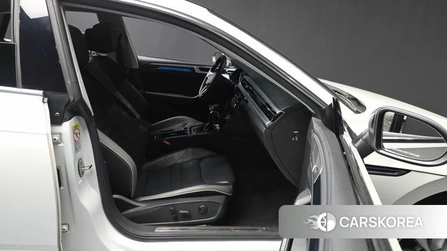 Volkswagen Arteon 2022 Белый из Кореи, фото 2