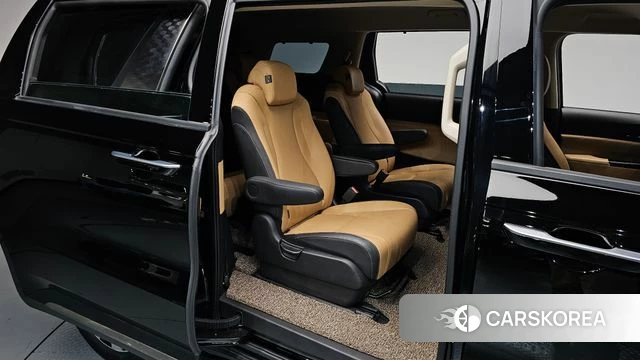 Kia Carnival 4th generation 2023 Черный из Кореи, фото 2