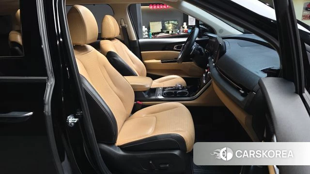 Kia Carnival 4th generation 2021 Черный из Кореи, фото 2