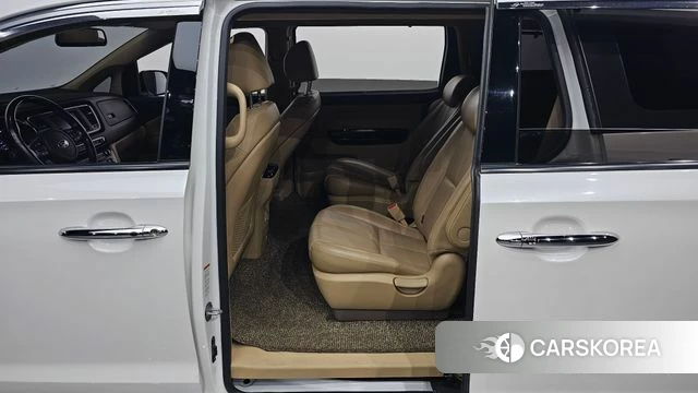 Kia The New Carnival 2019 Белый из Кореи, фото 2