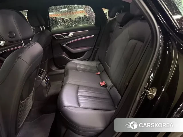 Audi A6 (C8) 2021 Черный из Кореи, фото 2