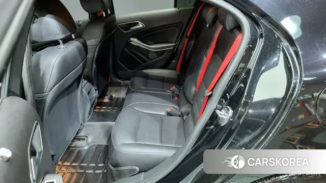 Mercedes-Benz A-Class W176 2018 Черный из Кореи, фото 2