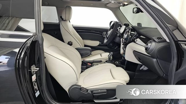 Mini Cooper S 2022 Черный из Кореи, фото 2