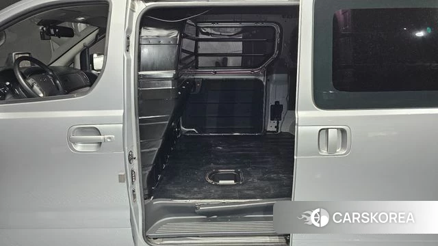 Hyundai The New Grand Starex 2019 Серебряный из Кореи, фото 2