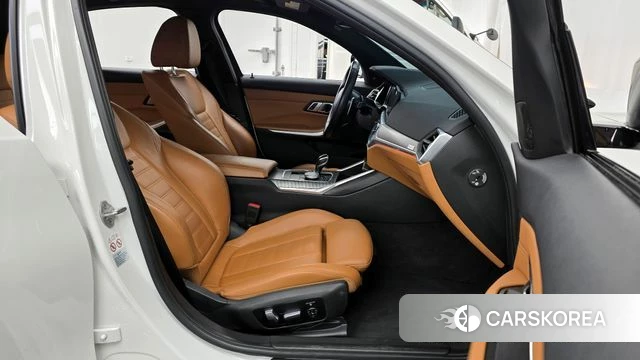 BMW 3 Series (G20) 2020 Белый из Кореи, фото 2