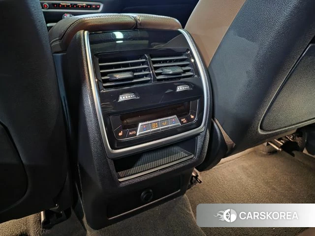 BMW X6 (G06) 2021 Белый из Кореи, фото 2