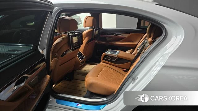BMW 7 Series (G11) 2021 Белый из Кореи, фото 2