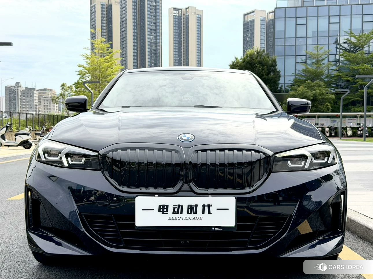 BMW i3 2023 Черный из Китая, фото 2